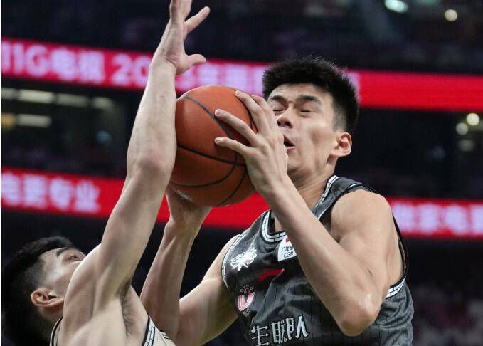 燕京谦诚集团的董事长、萧益谦萧董事长来了。